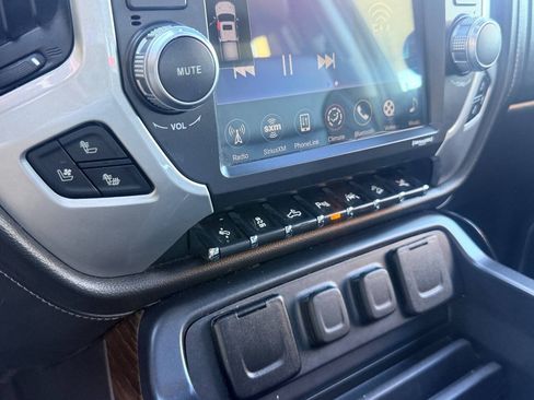 Used 2018 GMC Sierra 1500 Denali w/ Denali Ultimate Package AWD/4WD image 29