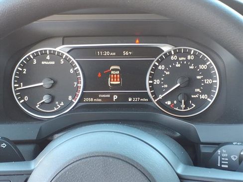 Used 2025 Nissan Pathfinder S image 17