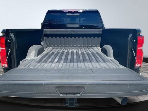 Used 2024 Chevrolet Silverado 2500 LTZ w/ LTZ Convenience Package AWD/4WD image 8