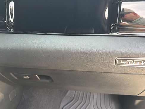 Used 2025 RAM 1500 Laramie w/ Night Edition AWD/4WD image 31