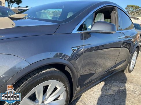 Used 2017 Tesla Model X 100D image 98