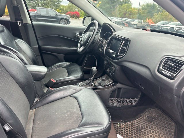 Used 2018 Jeep Compass Latitude AWD/4WD image 7