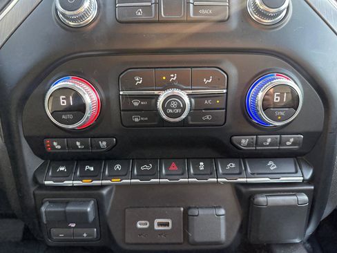Used 2021 GMC Sierra 1500 Denali w/ Driver Alert Package II AWD/4WD image 10