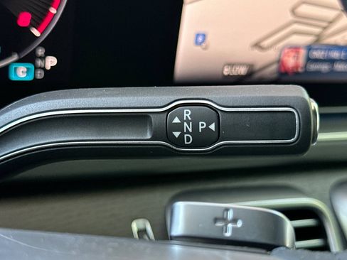 New 2026 Mercedes-Benz GLS 580 4MATIC image 18
