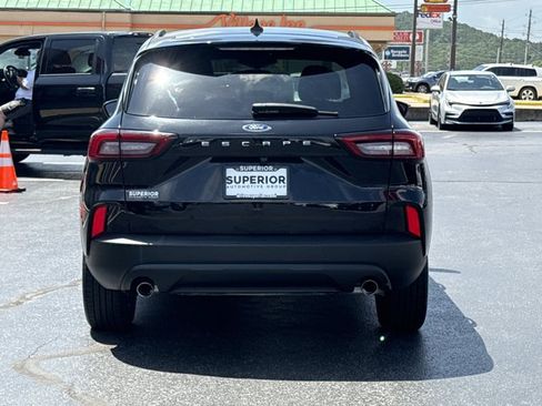 Used 2025 Ford Escape ST-Line FWD image 4