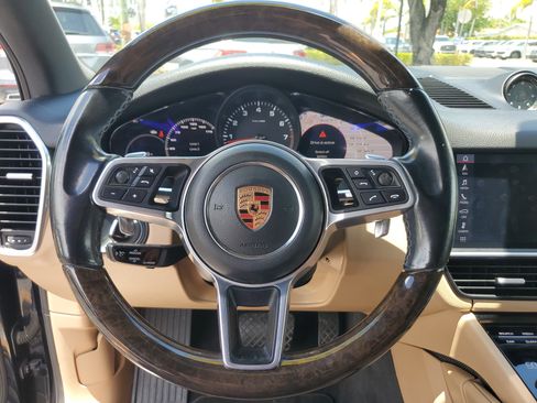 Used 2019 Porsche Cayenne AWD/4WD image 27