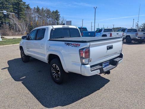 Used 2023 Toyota Tacoma TRD Sport AWD/4WD image 3
