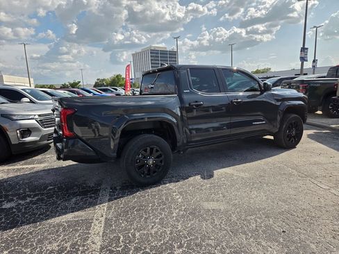 Used 2025 Toyota Tacoma SR5 AWD/4WD image 14