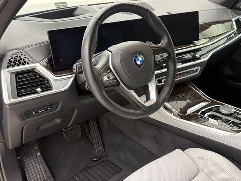 Used 2024 BMW X5 xDrive50e w/ Premium Package AWD/4WD image 4