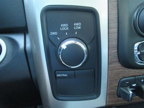 Used 2018 RAM 2500 Laramie w/ Snow Chief Group AWD/4WD image 28
