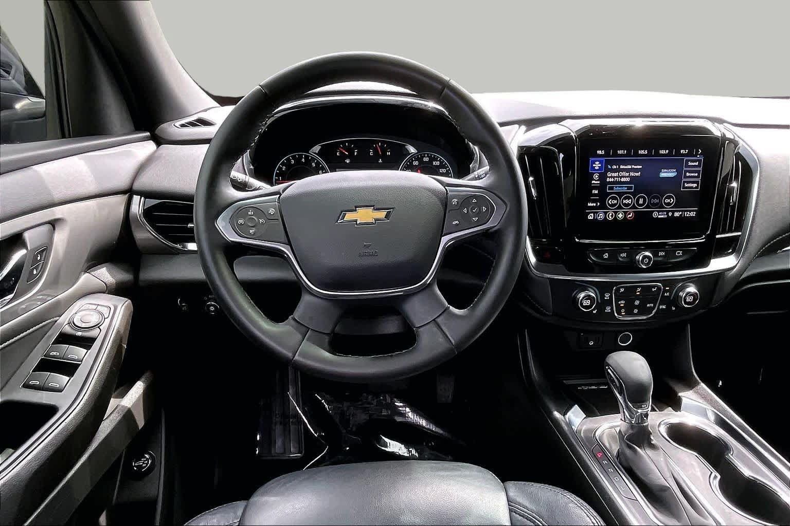 Used 2023 Chevrolet Traverse LT FWD image 6