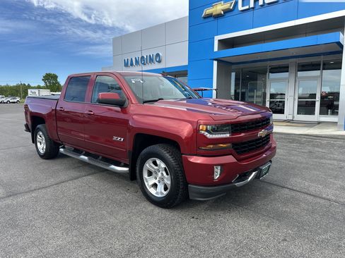 Used 2018 Chevrolet Silverado 1500 LT w/ All Star Edition AWD/4WD image 2