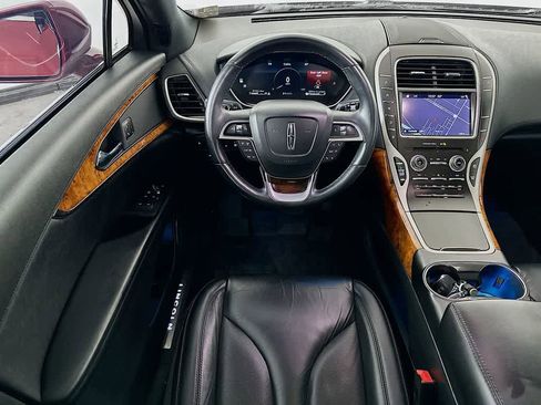 Used 2019 Lincoln Nautilus Select image 10