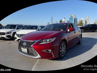 Used 2018 Lexus ES 300h w/ Navigation Package