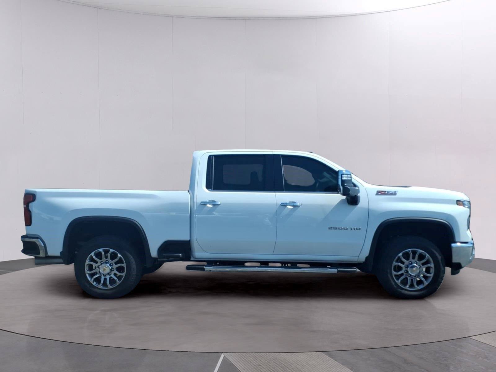 Certified 2026 Chevrolet Silverado 2500 LTZ w/ LTZ Convenience Package AWD/4WD image 6