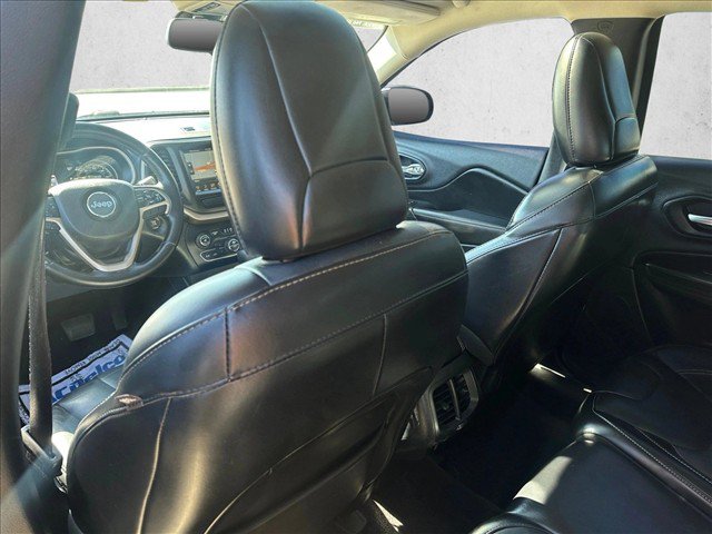 Used 2016 Jeep Cherokee Limited AWD/4WD image 18