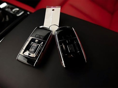 Used 2023 Rolls-Royce Cullinan image 51