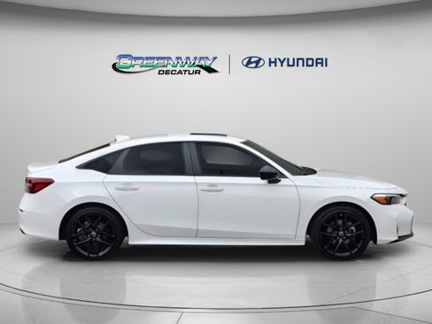 Used 2025 Honda Civic Sport image 8