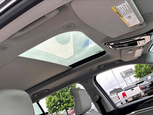 Used 2021 Jeep Grand Cherokee L Overland w/ Luxury Tech Group IV image 14