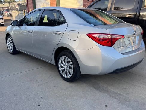 Used 2019 Toyota Corolla LE w/ Carpet Mat Package (TMS) FWD image 8