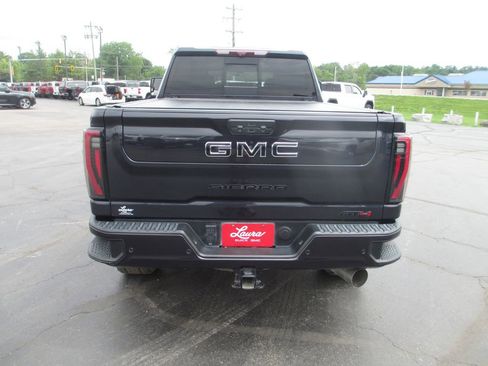 Used 2024 GMC Sierra 2500 AT4 w/ AT4 Premium Plus Package AWD/4WD image 6