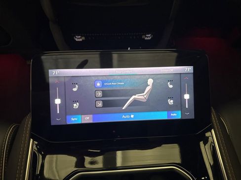 Used 2022 Jeep Grand Wagoneer Series III image 70