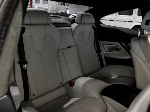 Used 2017 BMW M6 Coupe image 32