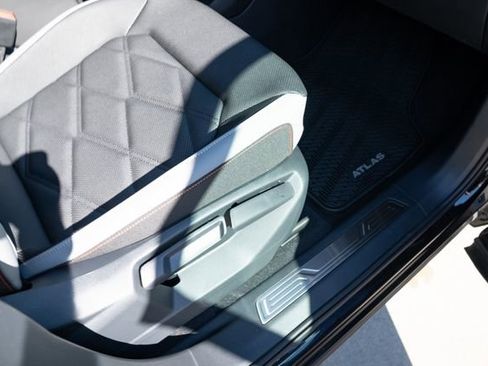 New 2026 Volkswagen Atlas Peak Edition image 45