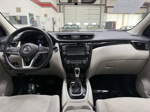Used 2019 Nissan Rogue Sport FWD image 21