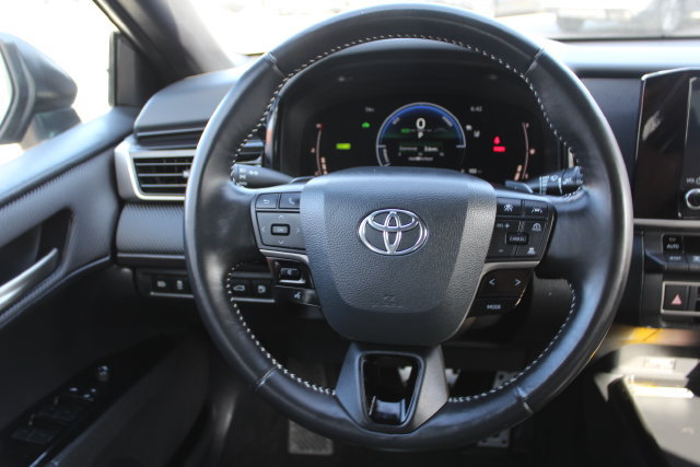 Certified 2025 Toyota Camry SE FWD image 40