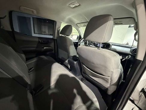 Used 2019 Toyota Tacoma SR5 image 42