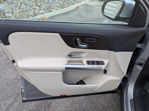 New 2026 Mercedes-Benz GLA 250 4MATIC image 11