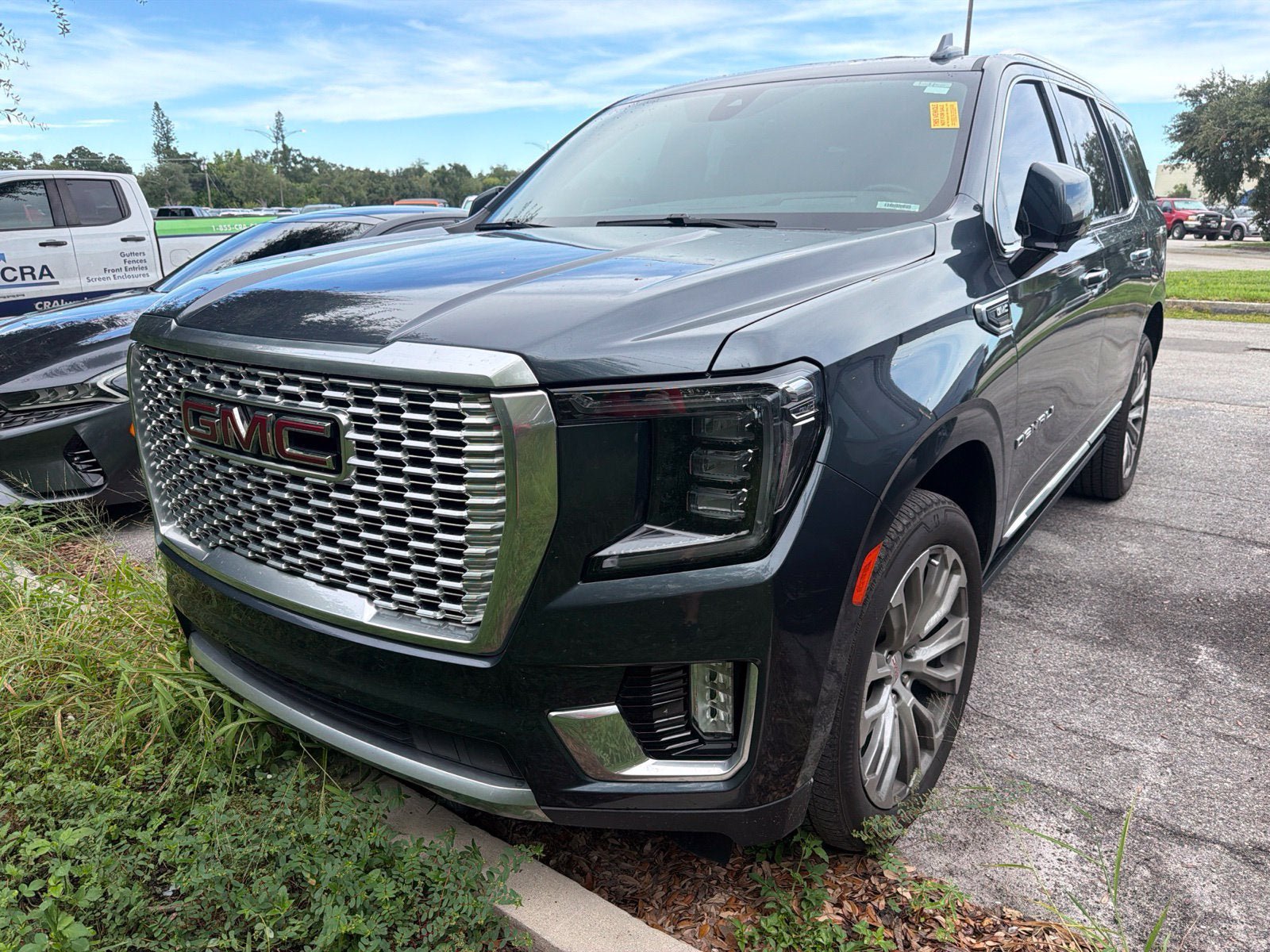 Used 2021 GMC Yukon Denali w/ Denali Ultimate Package AWD/4WD image 3