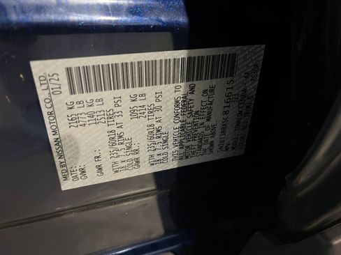 Used 2025 Nissan Rogue SV image 30