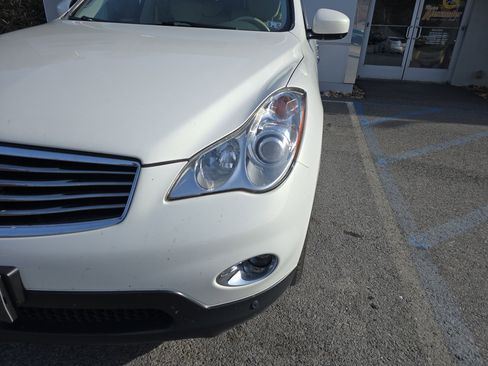 Used 2015 INFINITI QX50 Journey w/ Premium Package image 10