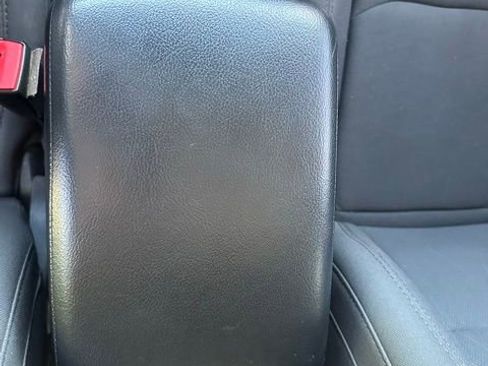 Used 2018 Jeep Wrangler Sport AWD/4WD image 26