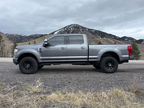 Used 2022 Ford F350 Platinum image 5