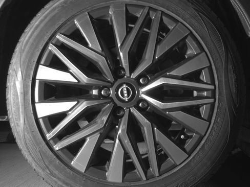 Used 2025 Nissan Altima 2.5 SV image 15