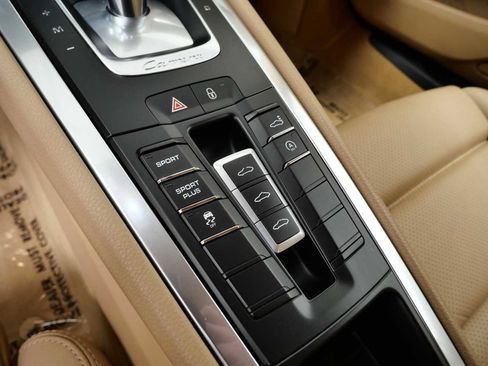 Used 2013 Porsche 911 Carrera image 23