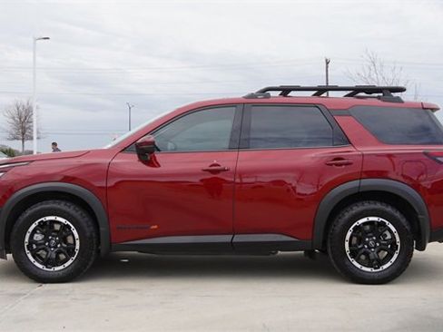 Used 2024 Nissan Pathfinder Rock Creek image 6