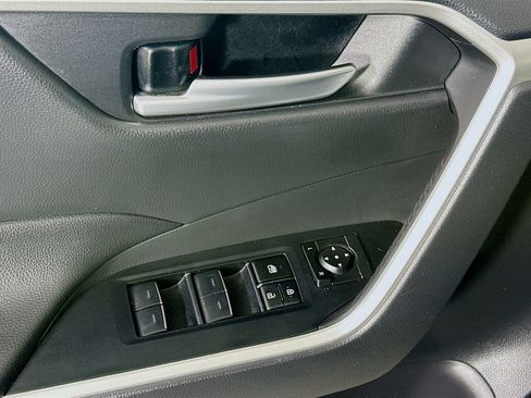 Used 2024 Toyota RAV4 XLE w/ Convenience Package FWD image 14