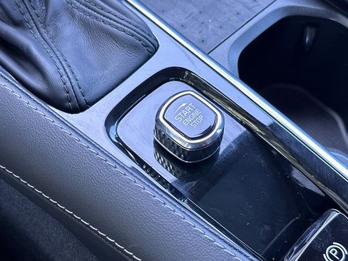 Certified 2022 Volvo XC90 T6 Inscription image 28