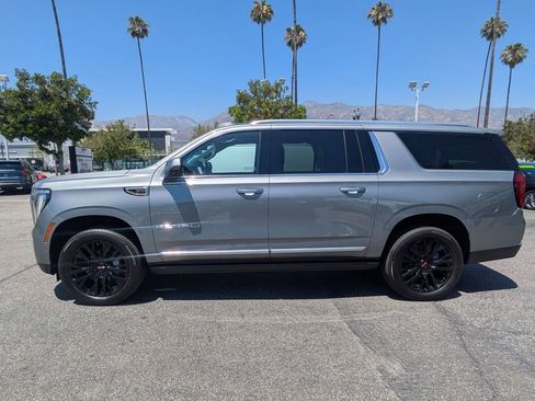 New 2026 GMC Yukon XL Denali w/ Sun & Power Step Package AWD/4WD image 9
