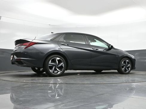 Used 2023 Hyundai Elantra SEL w/ Convenience Package FWD image 40