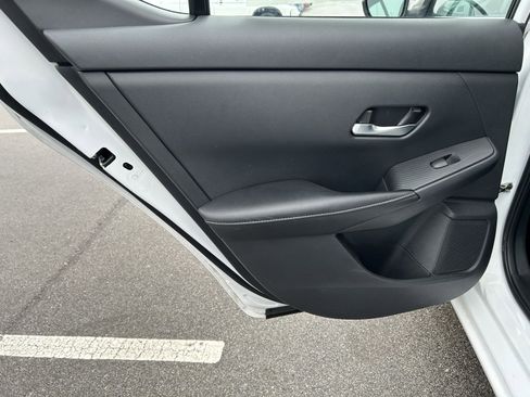 Used 2023 Nissan Sentra SV image 13