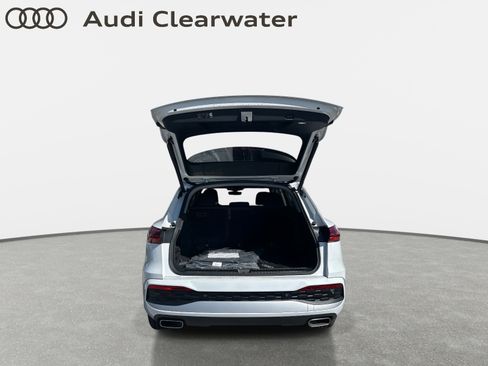 Used 2025 Audi Q5 Premium w/ Convenience Package image 6