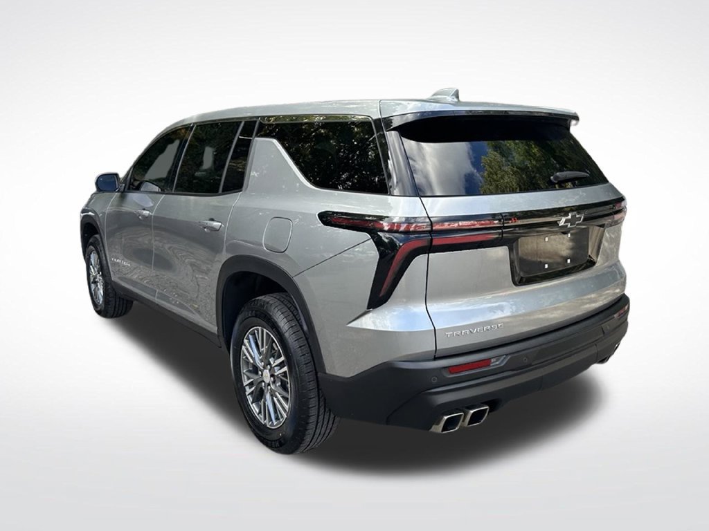 Used 2024 Chevrolet Traverse LS w/ LPO, Floor Liner Package FWD image 3