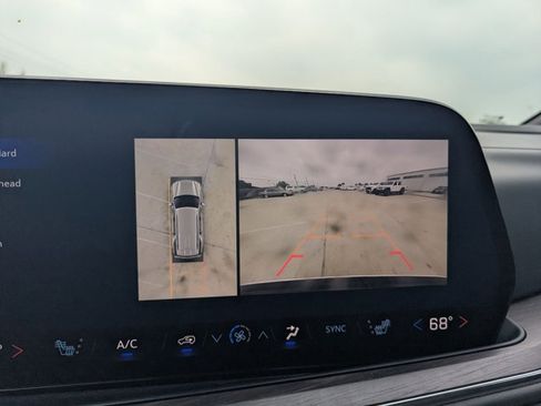 Used 2025 Chevrolet Tahoe Z71 w/ Z71 Off-Road Package AWD/4WD image 10