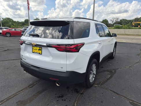 Used 2023 Chevrolet Traverse LT w/ LPO, Cargo Package AWD/4WD image 8