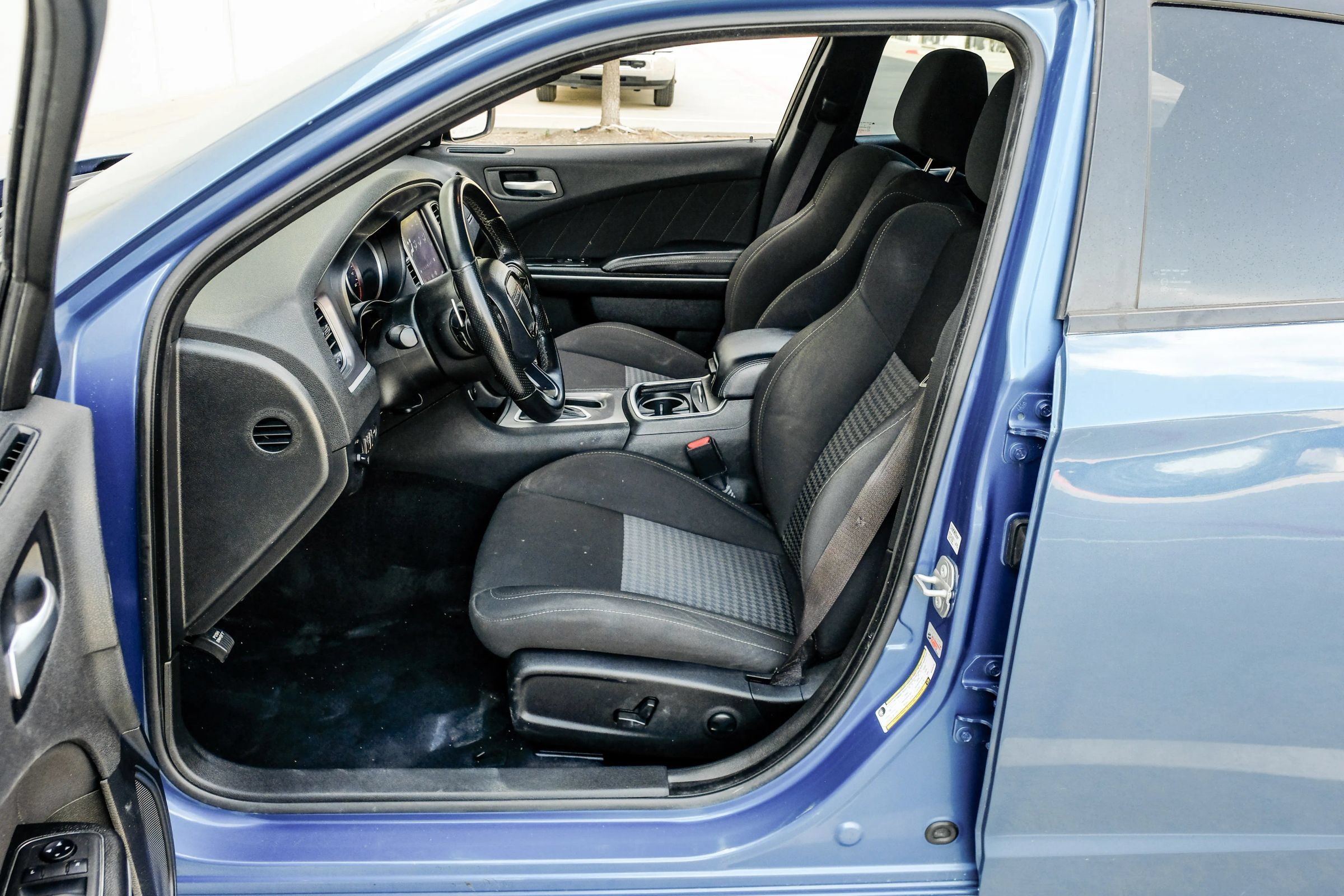 Used 2022 Dodge Charger R/T w/ Driver Convenience Group RWD image 19